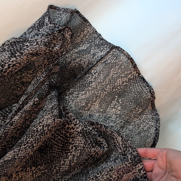 Maurice's snake print blouse - Picture 8 of 9